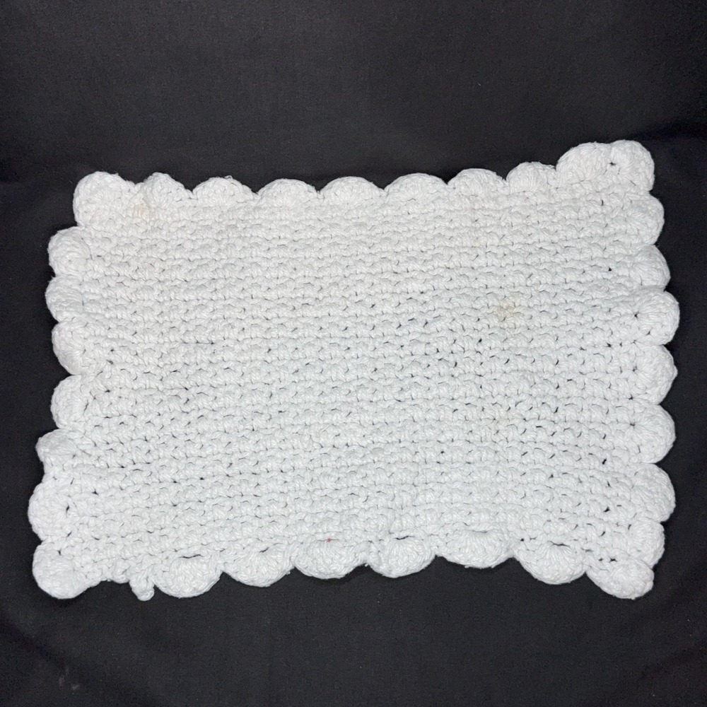 Vintage Handmade Crochet‎ Placemat Rectangular Scalloped Cotton White Table